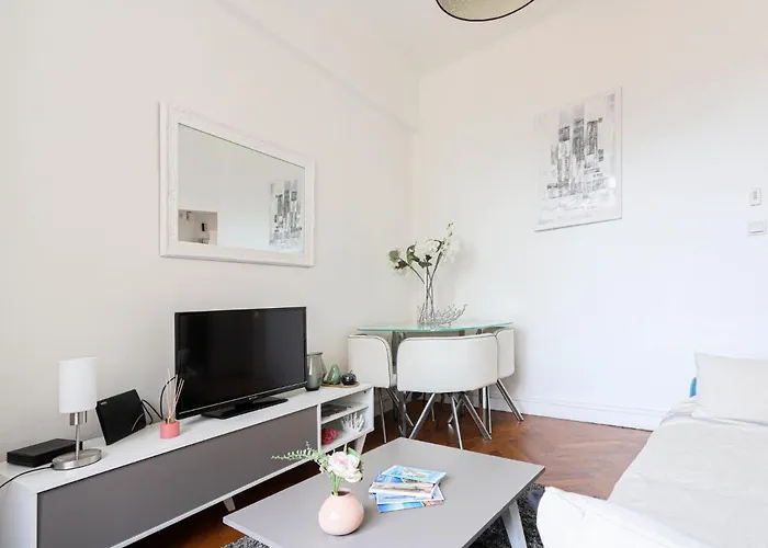 Les Terrasses De L'escurial By Interhome